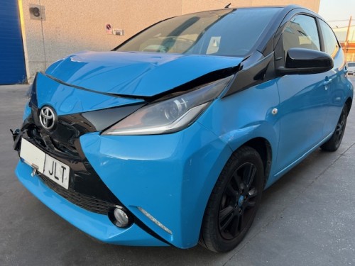 TOYOTA AYGO 1.0 70 CV XPLAY BUSINESS