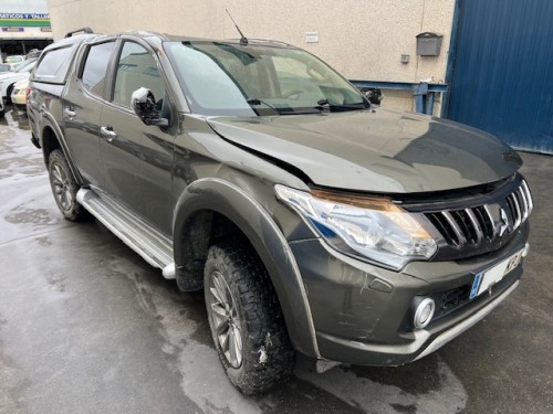 MITSUBISHI L-200