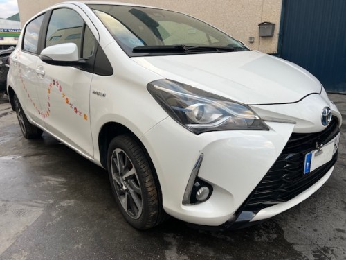 TOYOTA YARIS HIBRIDO AUTOMATICO 