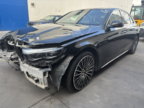 MERCEDES-BENZ E220D  AMG 